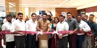 தஞ்சையில் பிரபல நகை கடையை திறந்து வைத்த நடிகர் ரவி மோகன்