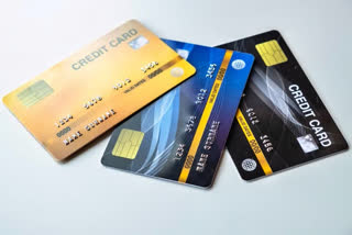 how to choose the best credit card complimentary benefits check here