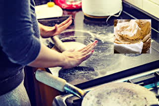 Just add one simple ingredient to the flour your chapatis will stay soft for hours