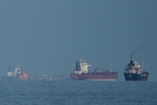 ಹೊರ್ಮುಜ್ ಜಲಸಂಧಿಯಲ್ಲಿ ಹಡಗುಗಳು