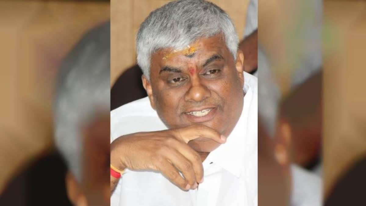 JD(S) Leader HD Revanna Released from Jail on Conditional Bail in Kidnapping Case IANS