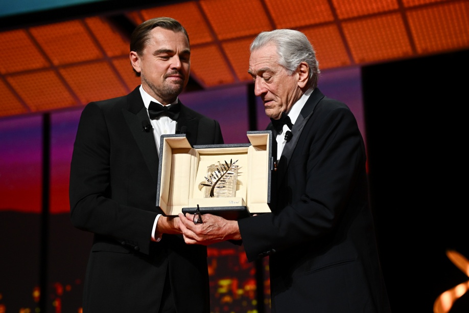 Leonardo DiCaprio Presents Palme d'Or to Robert De Niro
