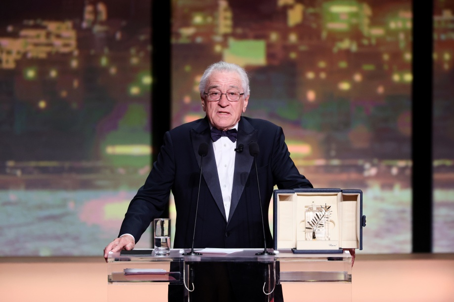 Robert De Niro Calls Trump 