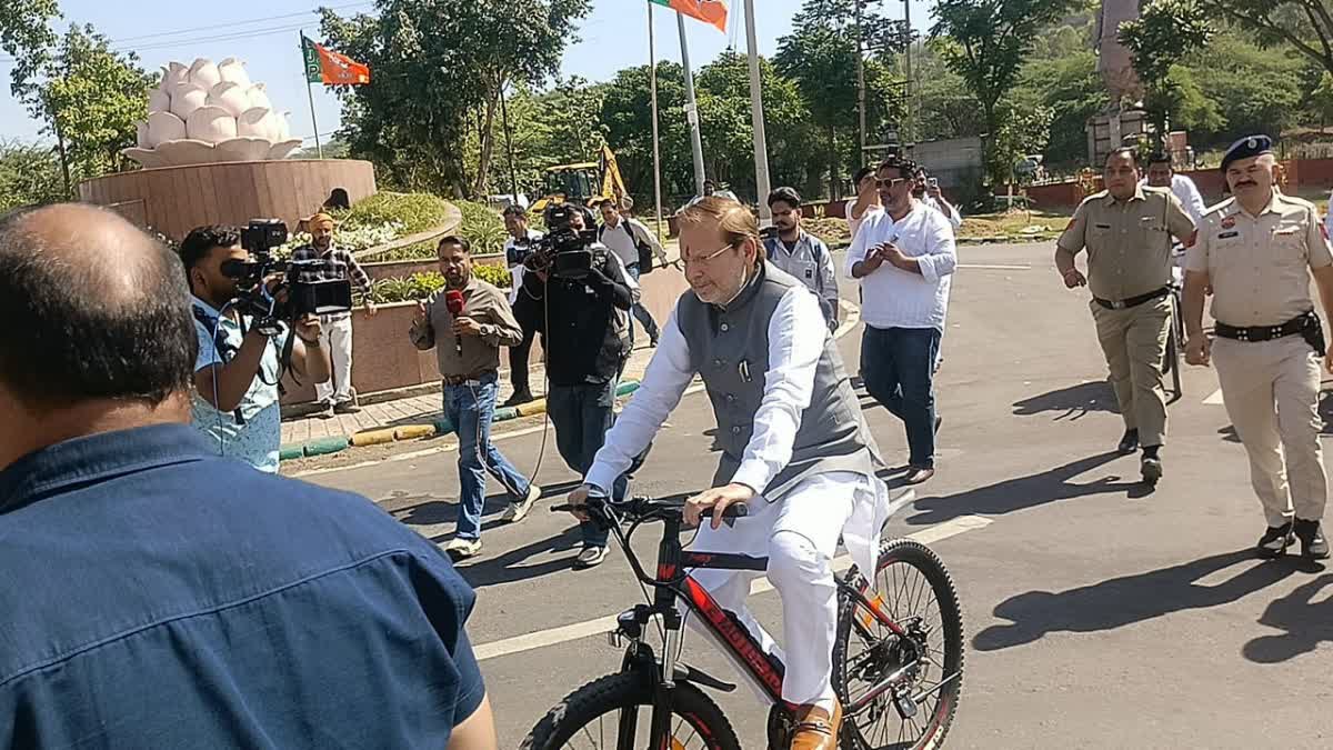 Cabinet Minister Arvind Sharma
