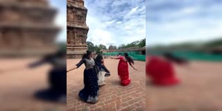 தஞ்சை பெரிய கோயிலில் சிறுமிகள் சினிமா பாடல்களுக்கு நடனமாடியதால் சர்ச்சை