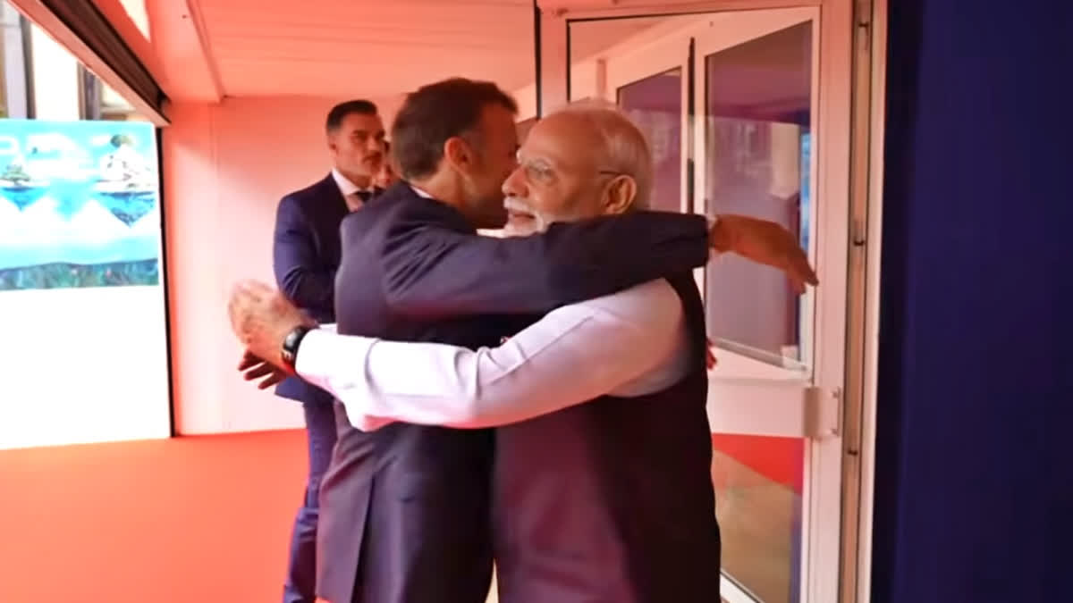 PM Modi in France
