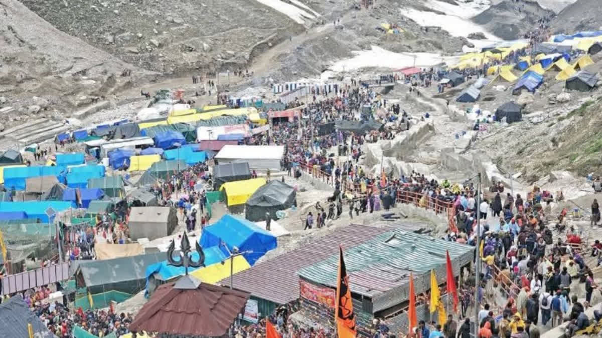 Over 4,000 Pilgrims Leave For Amarnath Cave From Jammu Over 4000 Pilgrims Leave For Amarnath Cave From Jammu
