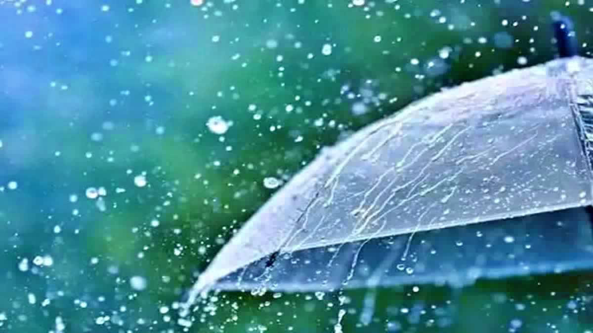 Floodwaters Cause Havoc as Heavy Rains Lash Hyderabad; GHMC Issues Alert The city has been hit by heavy rainfall, causing significant disruptions across many areas.