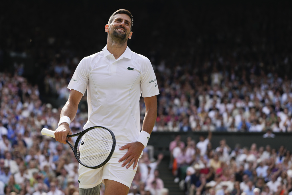 Carlos Alcaraz Beats Novak Djokovic In 2nd Consecutive Wimbledon Men's Singles Final