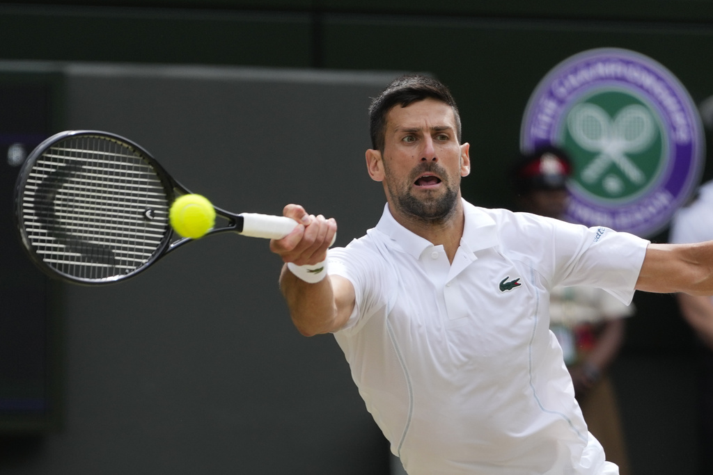 Carlos Alcaraz Beats Novak Djokovic In 2nd Consecutive Wimbledon Men's Singles Final