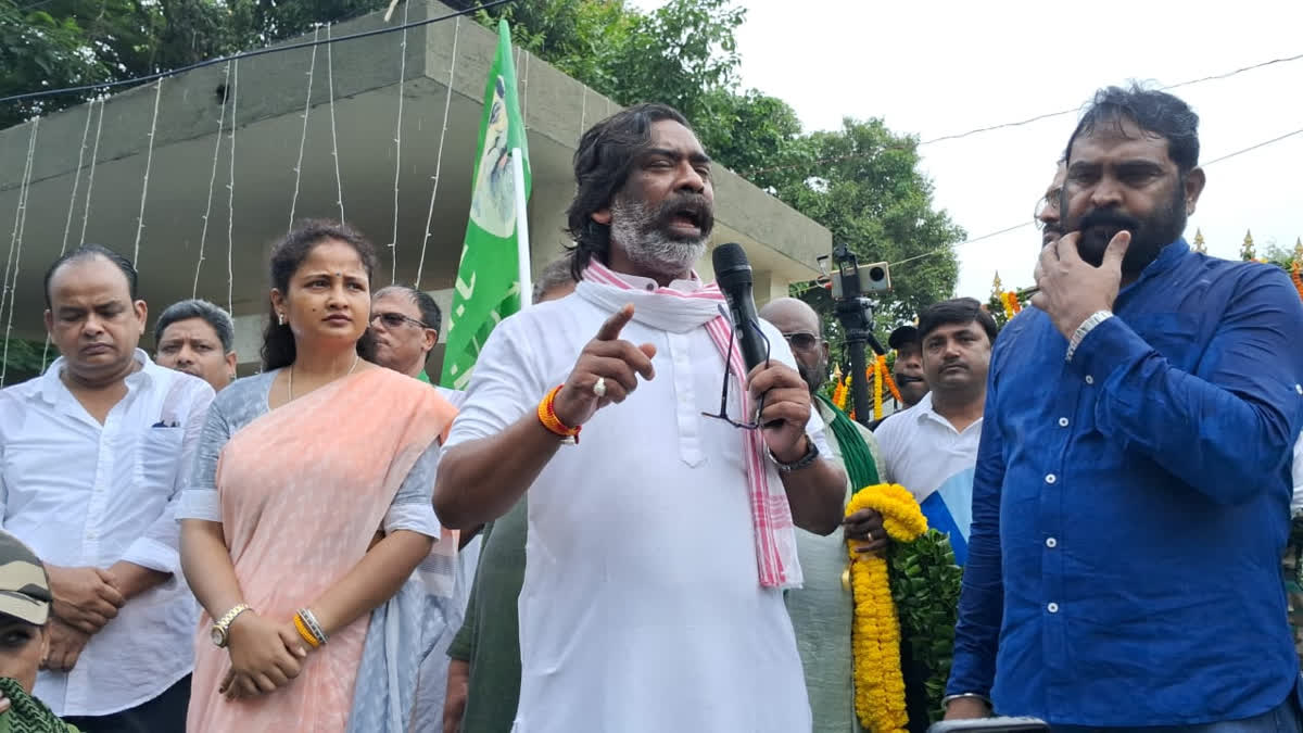 अल्पसंख्यक पर हेमंत सरकार मेहरबान! वक्फ बोर्ड, हज कमेटी के गठन के बाद अल्पसंख्यकों के लिए अलग से शिक्षा विभाग बनाने की तैयारी - Education department for minorities Education department for minorities