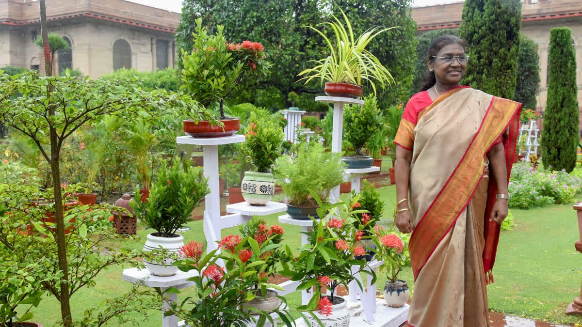 President Murmu Opens Summer Annuals Of Amrit Udyan