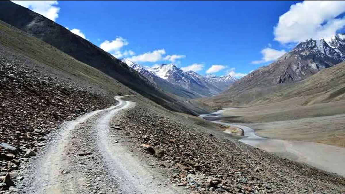 Traffic restricted on Lahaul-Spiti 3 routes for 3 days