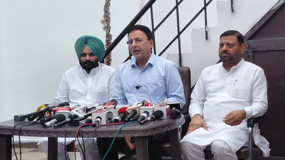 RANDEEP SURJEWALA ON SIKH PROTEST