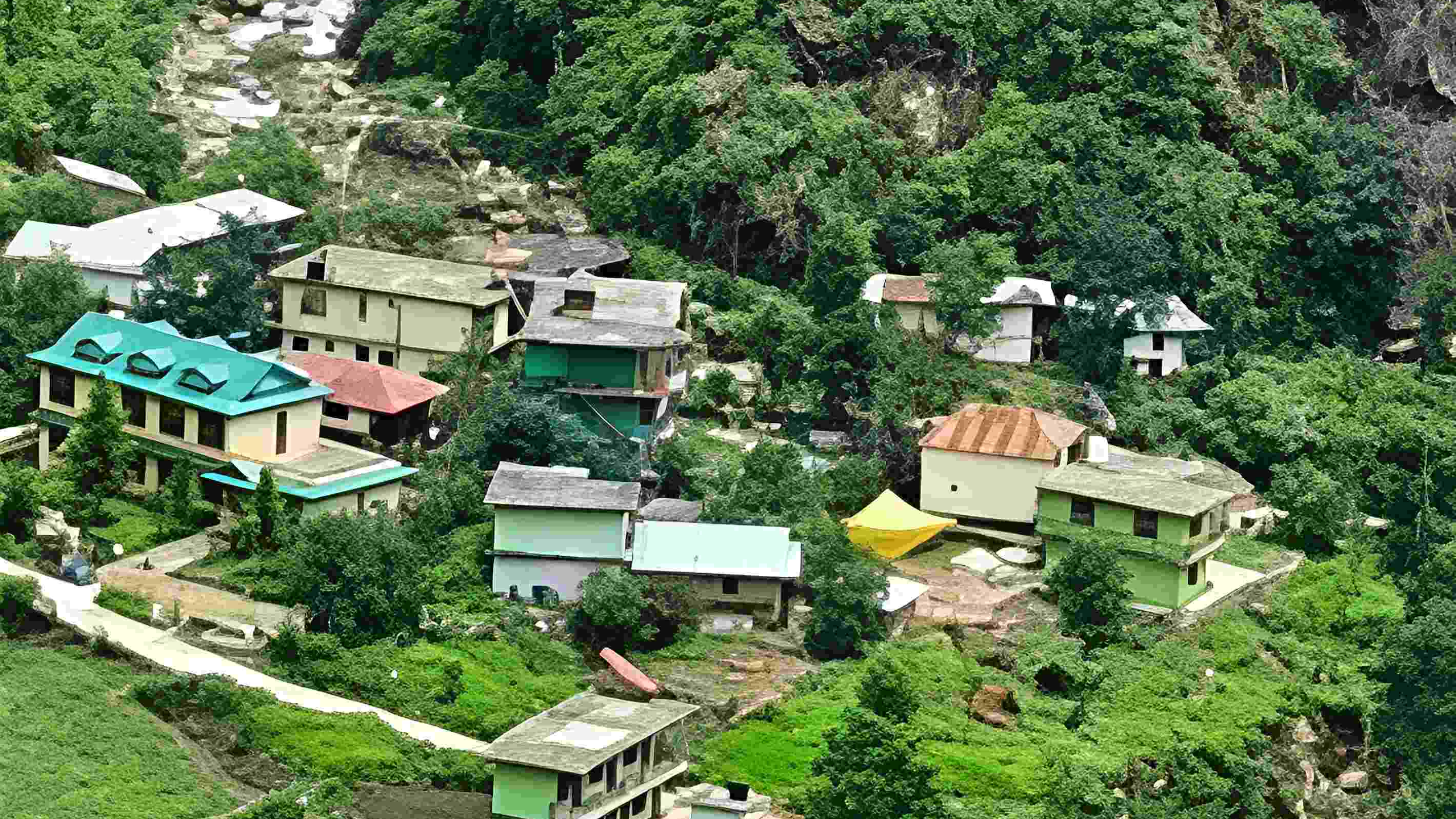 आपदा से पहले का समेज गांव