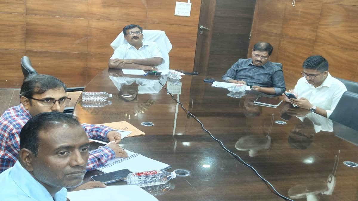 झारखंड में SIR की तैयारी में जुटा चुनाव आयोग, मुख्य निर्वाचन पदाधिकारी ने  अधिकारियों के साथ की समीक्षा बैठक