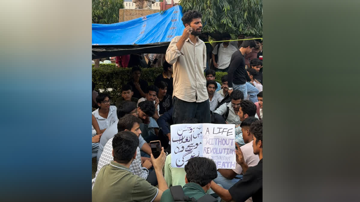 Jamia University Students Demand Student Union Elections, Continue ...