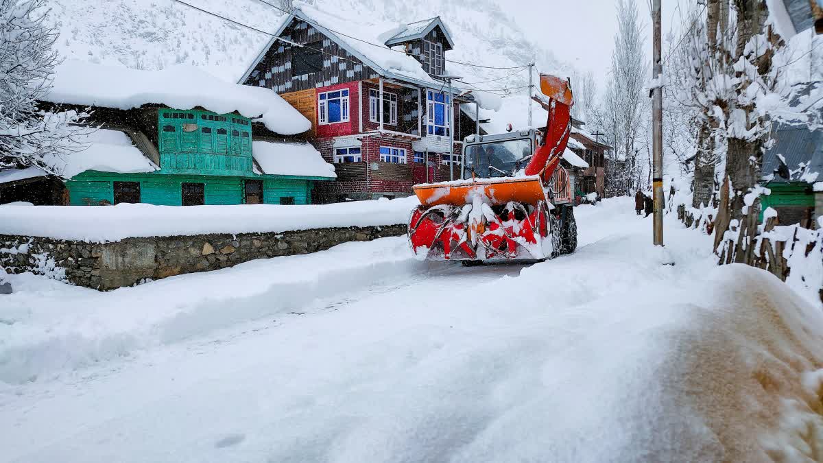 Kashmir's Gurez Witnesses Shutdown After Death Of Woman, Stillborn Baby ...