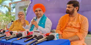 I WILL NOT CONSUME SUGAR UNTIL THE FARMERS GET JUSTICE: DINGALESHWARA SWAMIJI