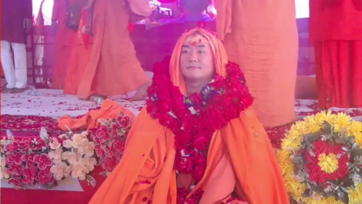 Japanese Saint Bala Kumbh Puri Maharaj To Propagate Sanatan Dharma Etv Bharat