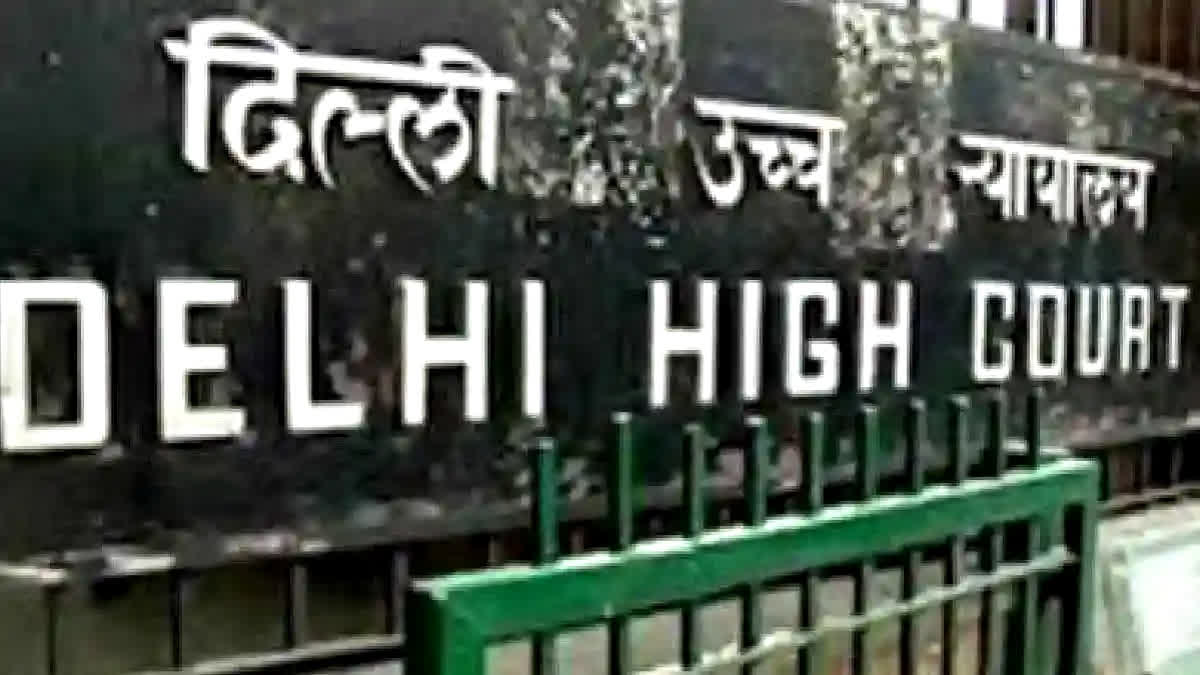 Security stepped up in Delhi HC after registrar general gets bomb threat Security has been beefed up at the premises of Delhi High Court after bomb threat was received by the authorities through an email. The email was received by the registrar on his official account on late Wednesday.