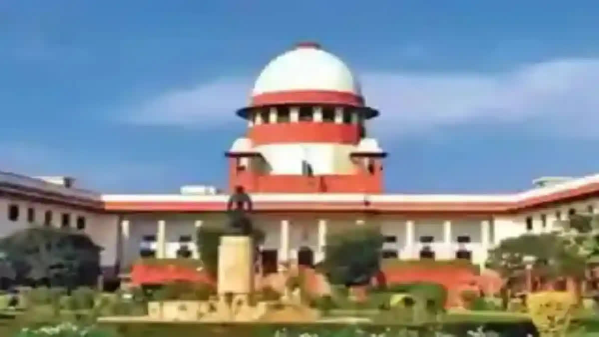 WB Post-Poll Violence: SC Stays Proceedings in Trial Courts, as CBI Seeks Transfer outside State The Supreme Court has stayed proceedings in trial courts in connection with West Bengal post-poll violence as the CBI sought transfer outside the state