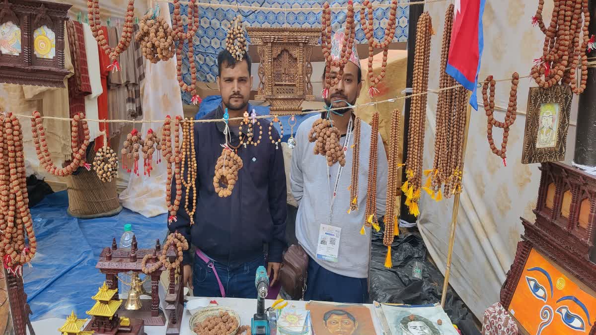 Karan Nirula from Nepal is earning crores of rupees from Rudraksha set up a stall at the Surajkund Fair and revealed a trick to identify genuine Rudraksha