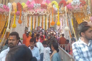 devotees-crowd-gathered-at-pahari-mandir-on-mahashivratri-in-ranchi