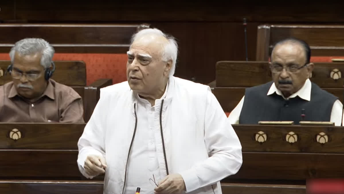 Big scam: Sibal demands SIT to investigate electoral bonds 'quid pro quo' Sibal demands SIT to investigate electoral bonds 'quid pro quo'.