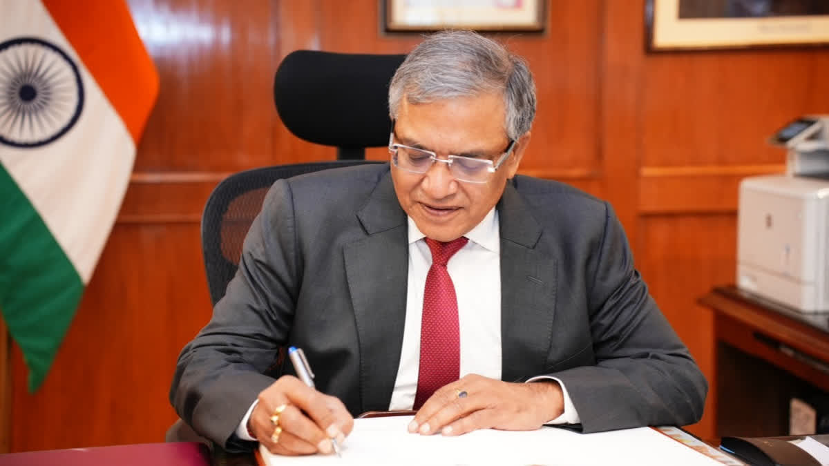Election Commission To Discuss Voter Card - Aadhaar Linking With Home, Legislative Secretaries Next Week File image of Gyanesh Kumar