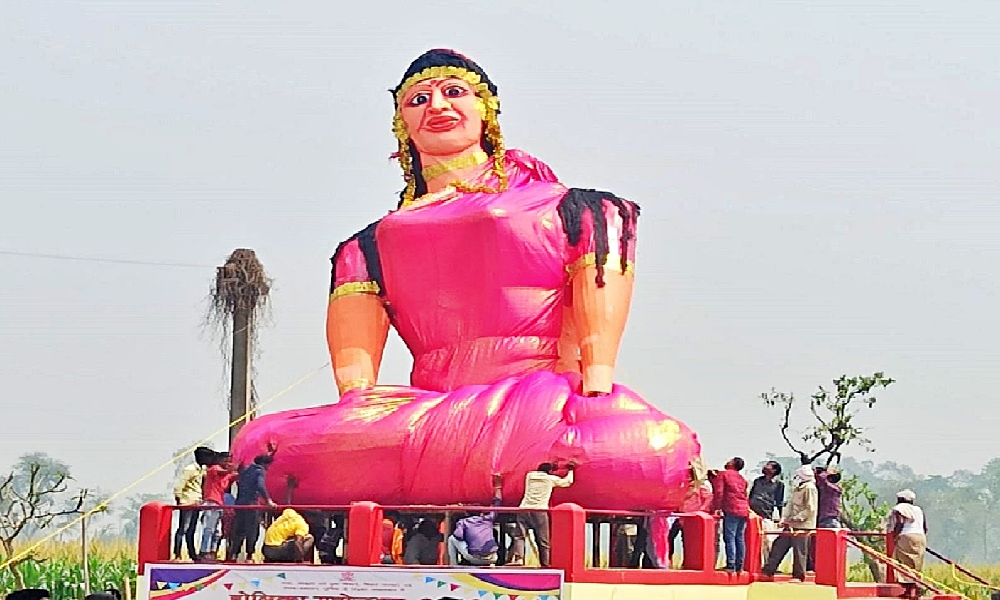 Holi In Dharhara village