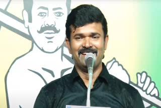 நாம் தமிழர் கட்சி கொள்கைப் பரப்பு செயலாளர் சாட்டை துரைமுருகன்