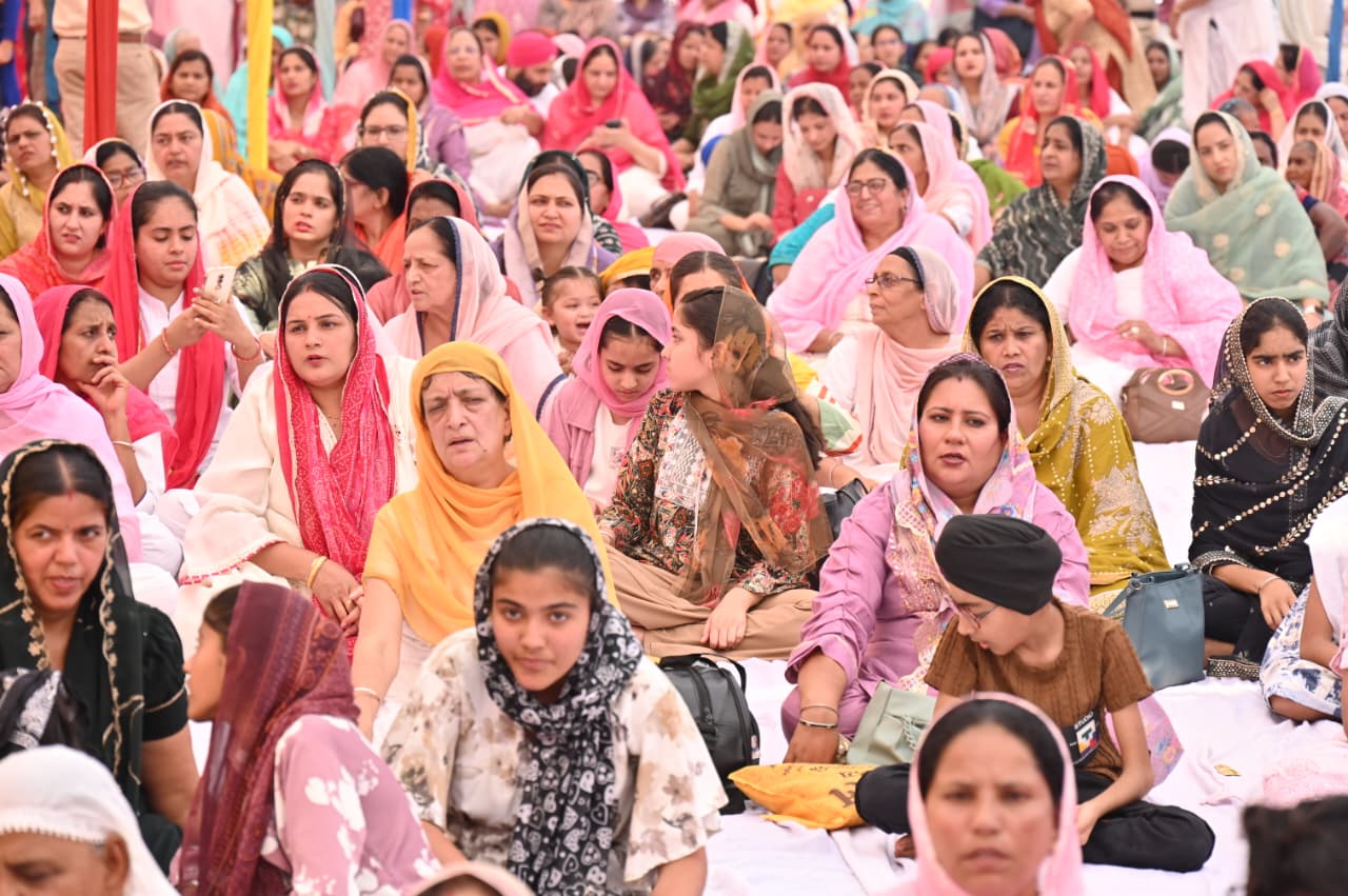 Hola Mohalla Garhphuljhar