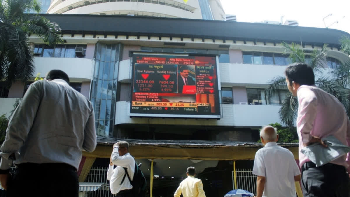 Mrakets declined in early trade on thursday dragged down in Asian Markets