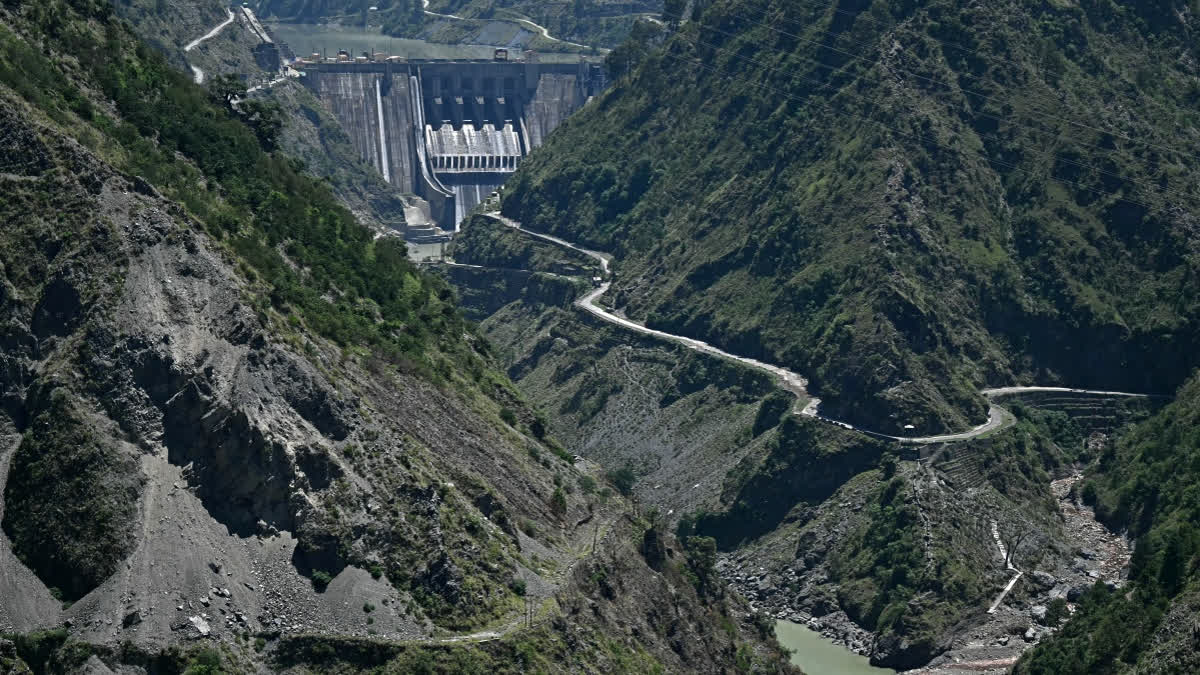 Pakistan's Foreign Minister told parliament that both sides had "military to military communications" on Wednesday and Thursday.