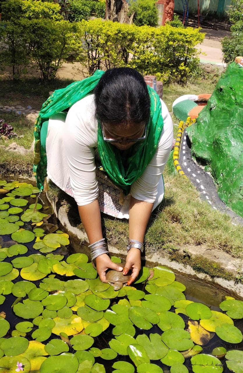 A Heart That Understands Birds, Snakes And Humans: Odisha's Snehashree Builds Nests, Rescues And Shelters Orphans