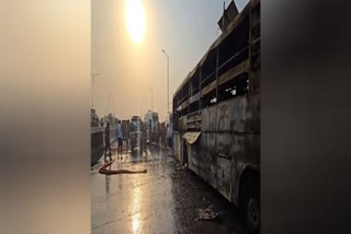 lucknow-5-killed-including-2-children-as-bus-catches-fire