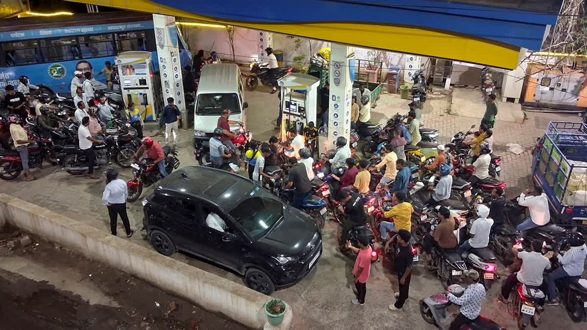 Retail Dealers Flag Cash Crunch Due To Fuel Price Hike, Rue Nationwide ...