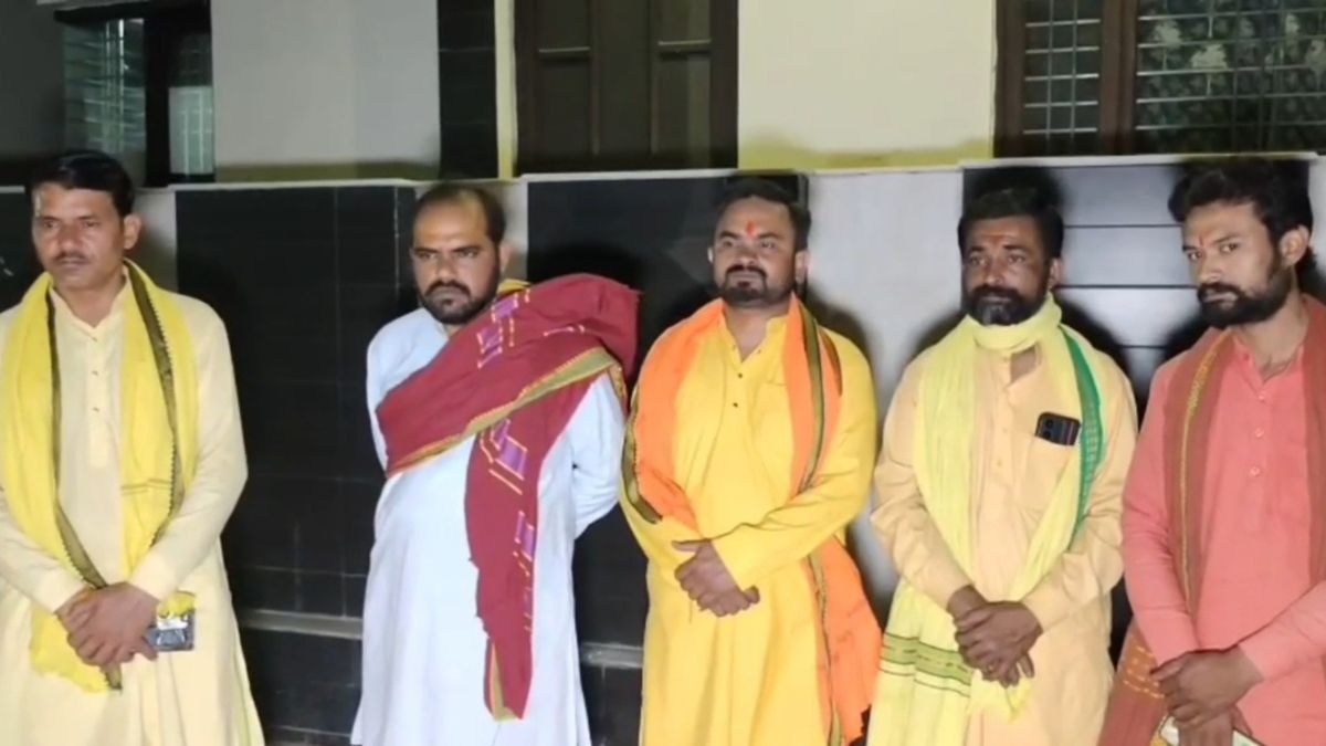 Pradeep Mishra Katha Cancelled