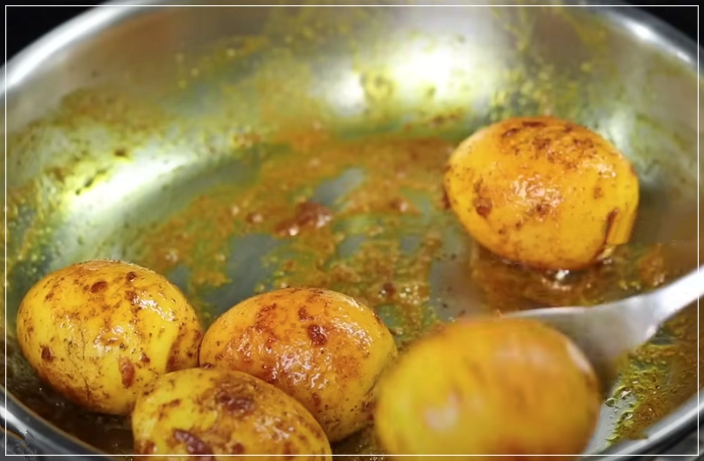 Different Style Egg Gravy Curry