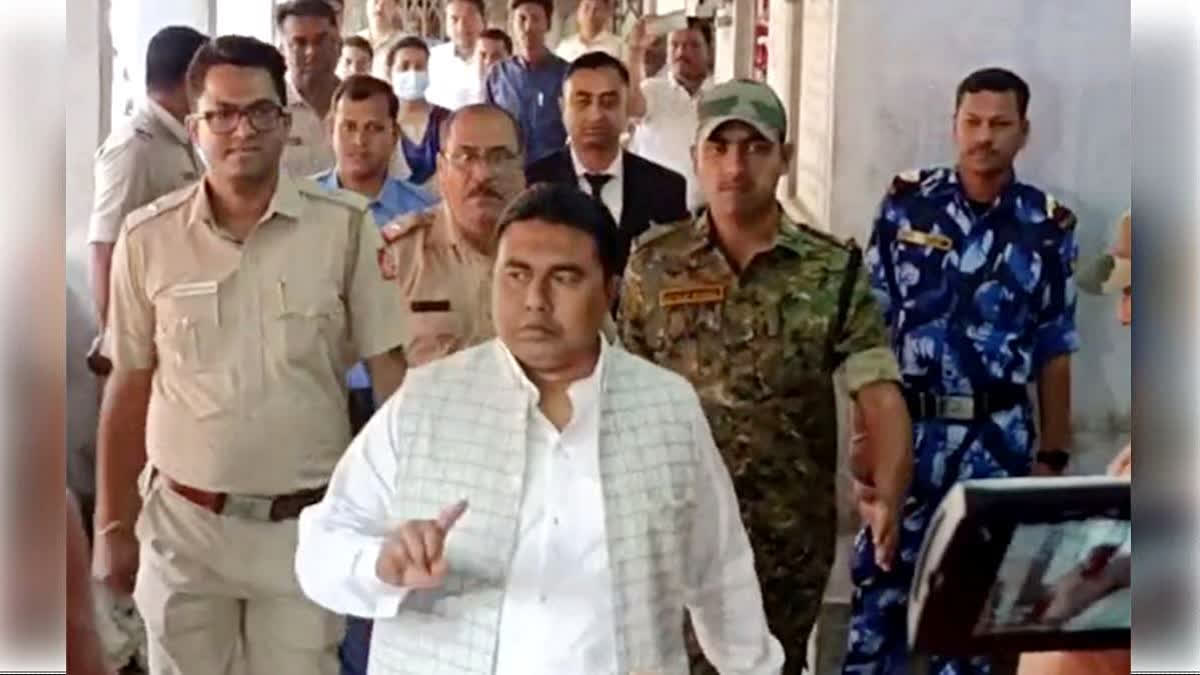 पूर्व TMC नेता शाहजहां शेख पर कोर्ट ने तय किए आरोप, जमीन हड़पने और करोड़ों की काली कमाई का मामला