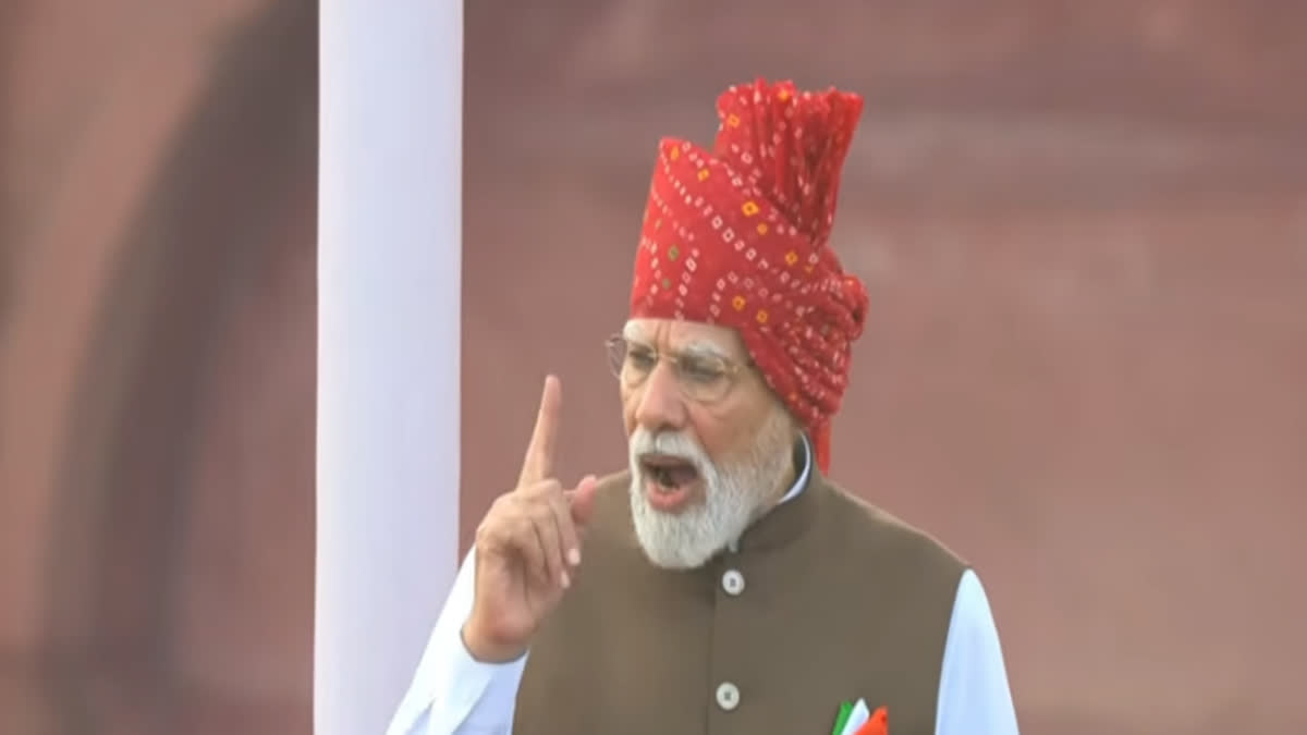 80th-independence-day-2026-live-updates-pm-modi-flag-hosting-and-speech-in-hindi-red-fort-swatantra-diwas