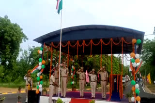 CISF Senior Commandant Hoists the Flag