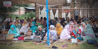 اننت ناگ میں این ایچ ایم ملازمین کا احتجاج جاری