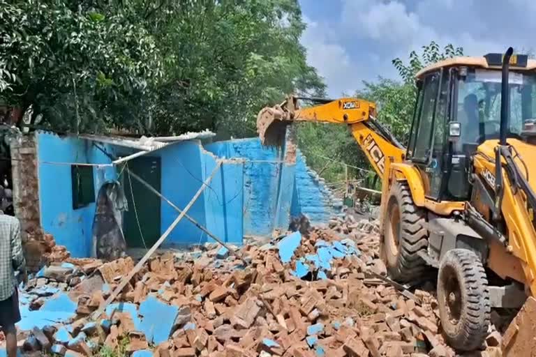 अतिक्रमण हटाओ अभियान के विरोध में रांची में जबरदस्त हंगामा, लोगों ने सरकार  के खिलाफ लगाए नारे