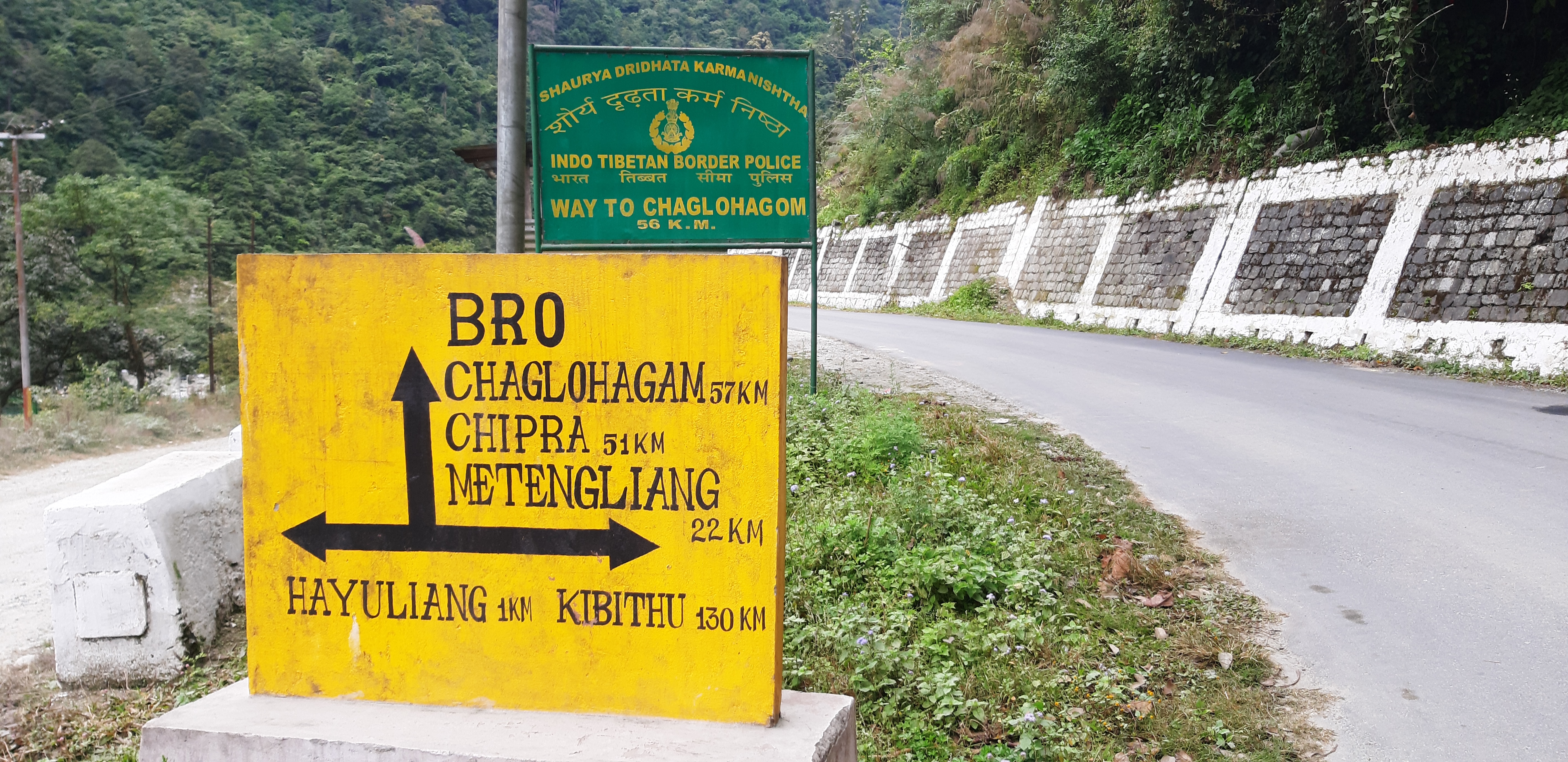 CHINESE ARMY SETS UP CAMPS