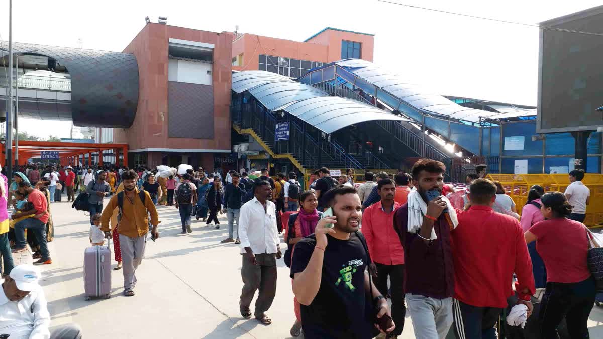 स्पेशल ट्रेनों की अतिरिक्त ट्रिप्स से यात्रियों को मिलेगी राहत