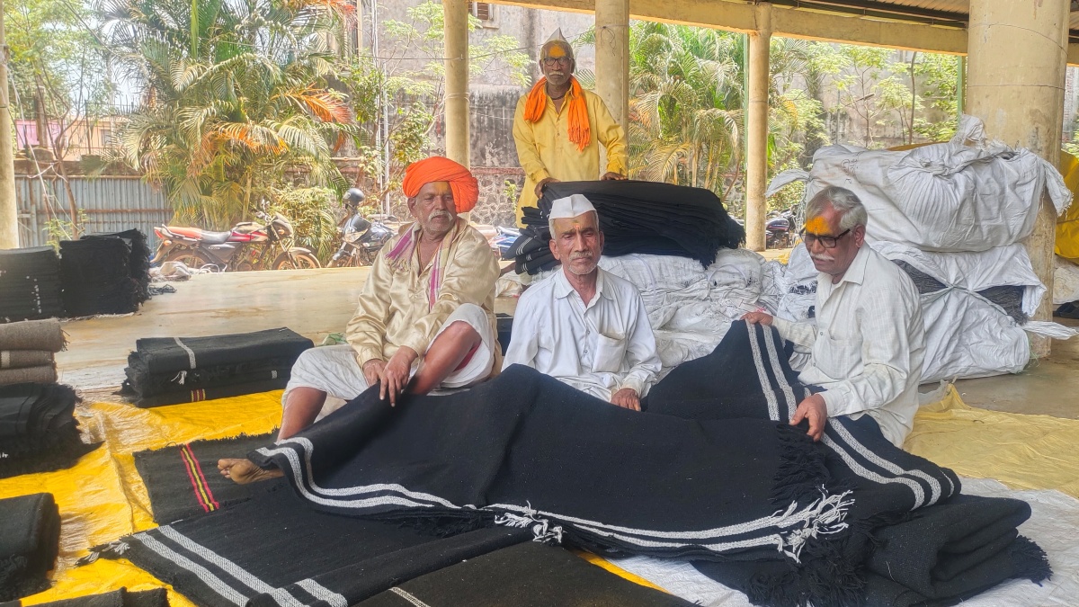 largest Wool Blanket Market