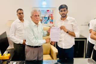 एबीवीपी-नीत डूसू का विरोध, विश्वविद्यालय अध्यक्ष को सौंपा ज्ञापन