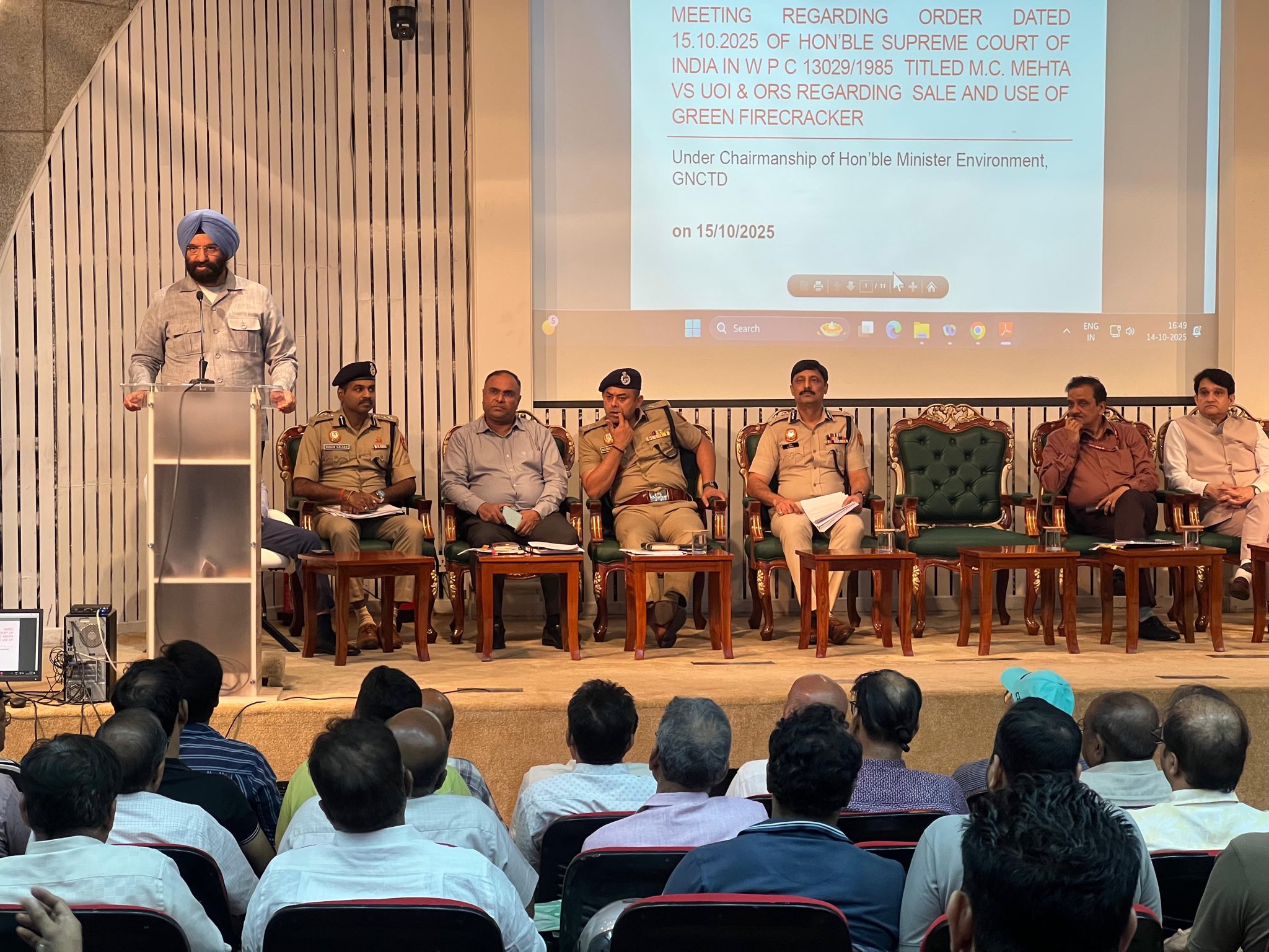 ग्रीन पटाखों पर पुलिस अधिकारियों की बैठक